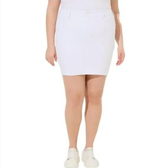 Torrid Plus Size Mini-Stretch Denim Skirt – Optic White (Size 20) - NWT - Picture 2 of 3